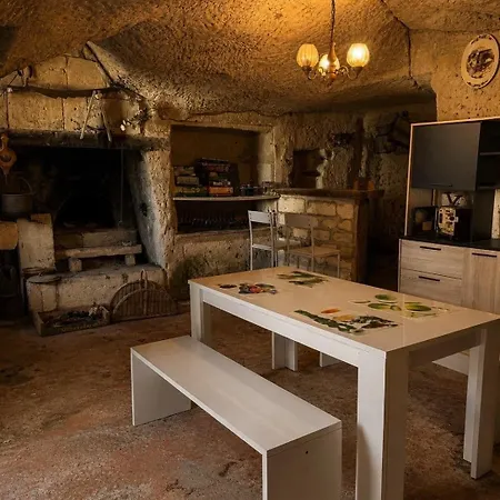 Feriehus Evasion Troglodytes Au Coeur Des Chateaux De Loire Parnay